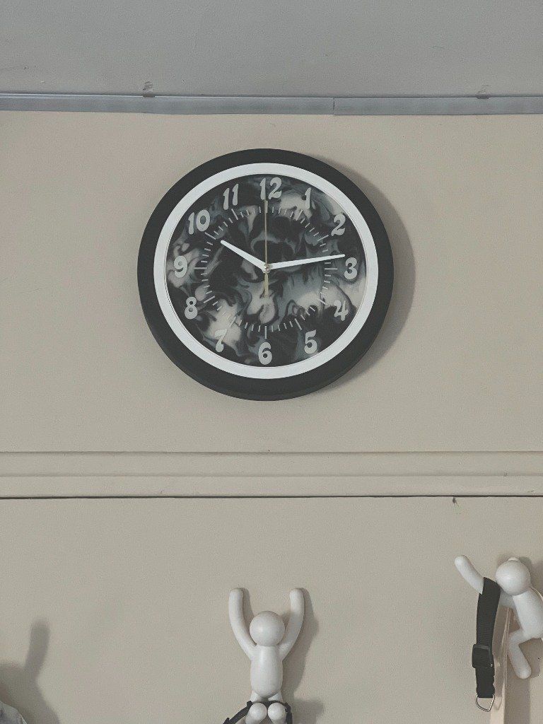 Horloge Ronde avec 2 contours plus large