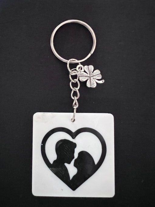 Porte clé, silhouette couple dans coeur